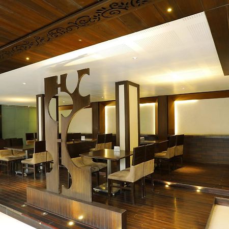 Collection O Satyan Inn Shirdi Luaran gambar