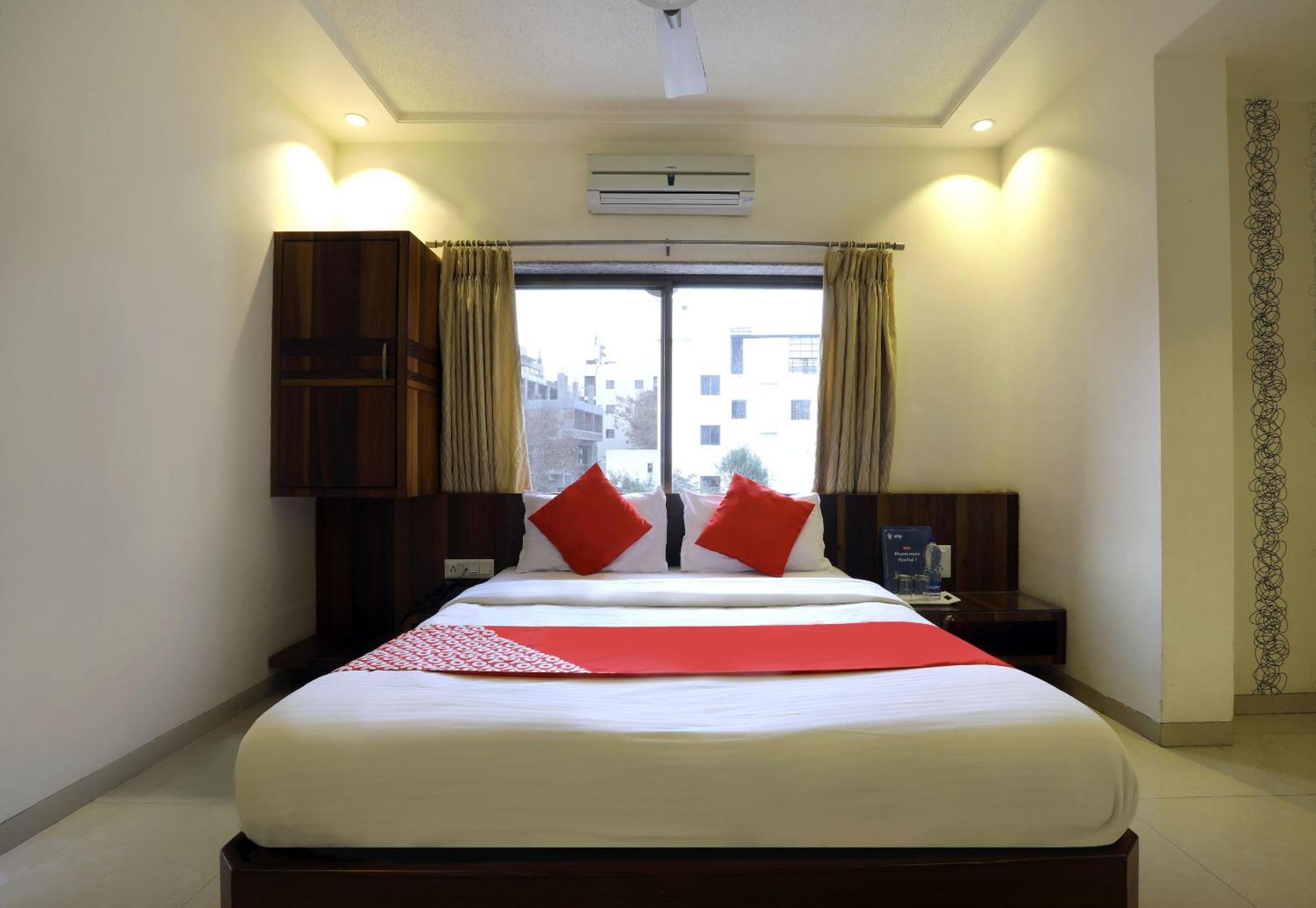 Collection O Satyan Inn Shirdi Luaran gambar