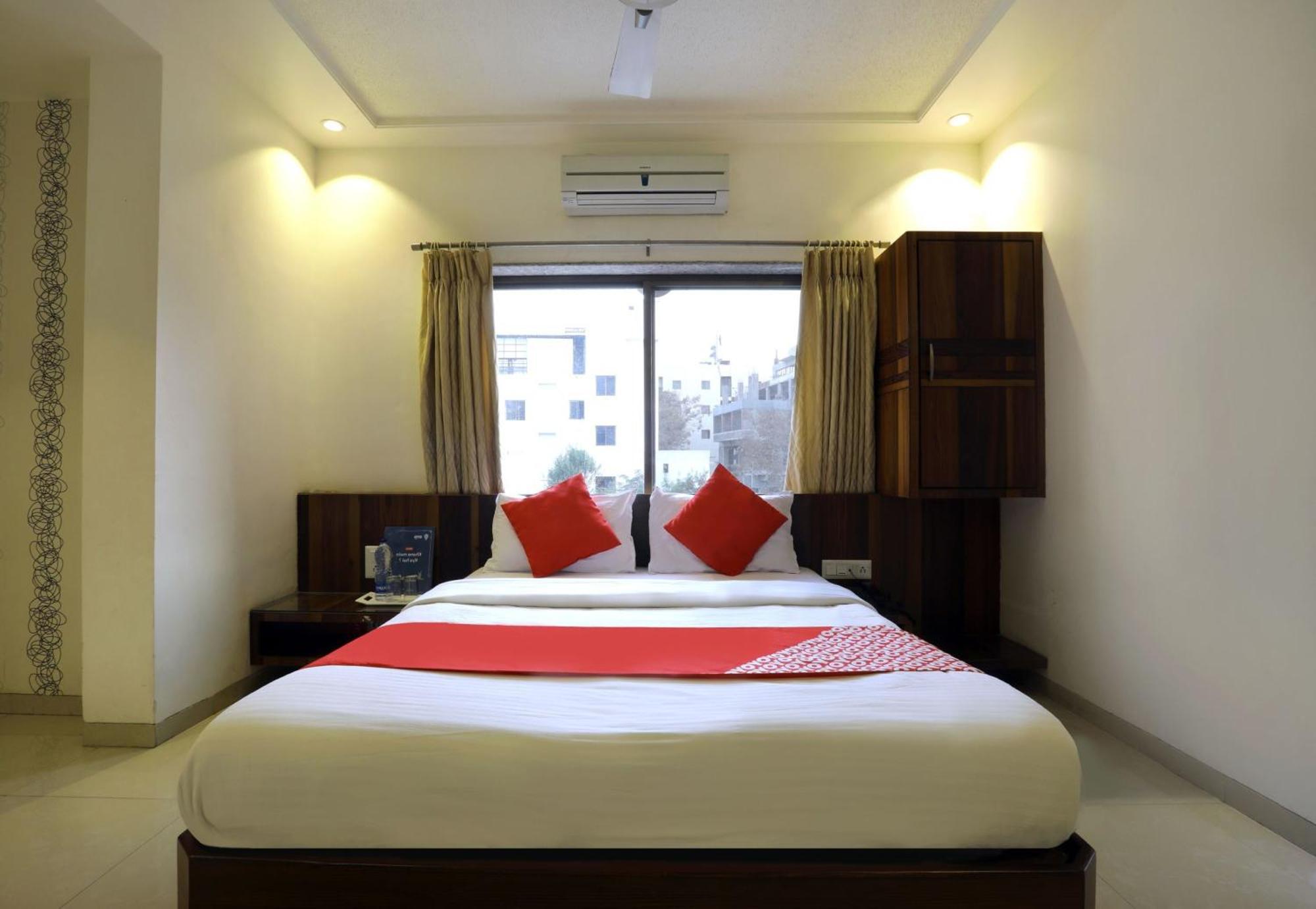 Collection O Satyan Inn Shirdi Luaran gambar
