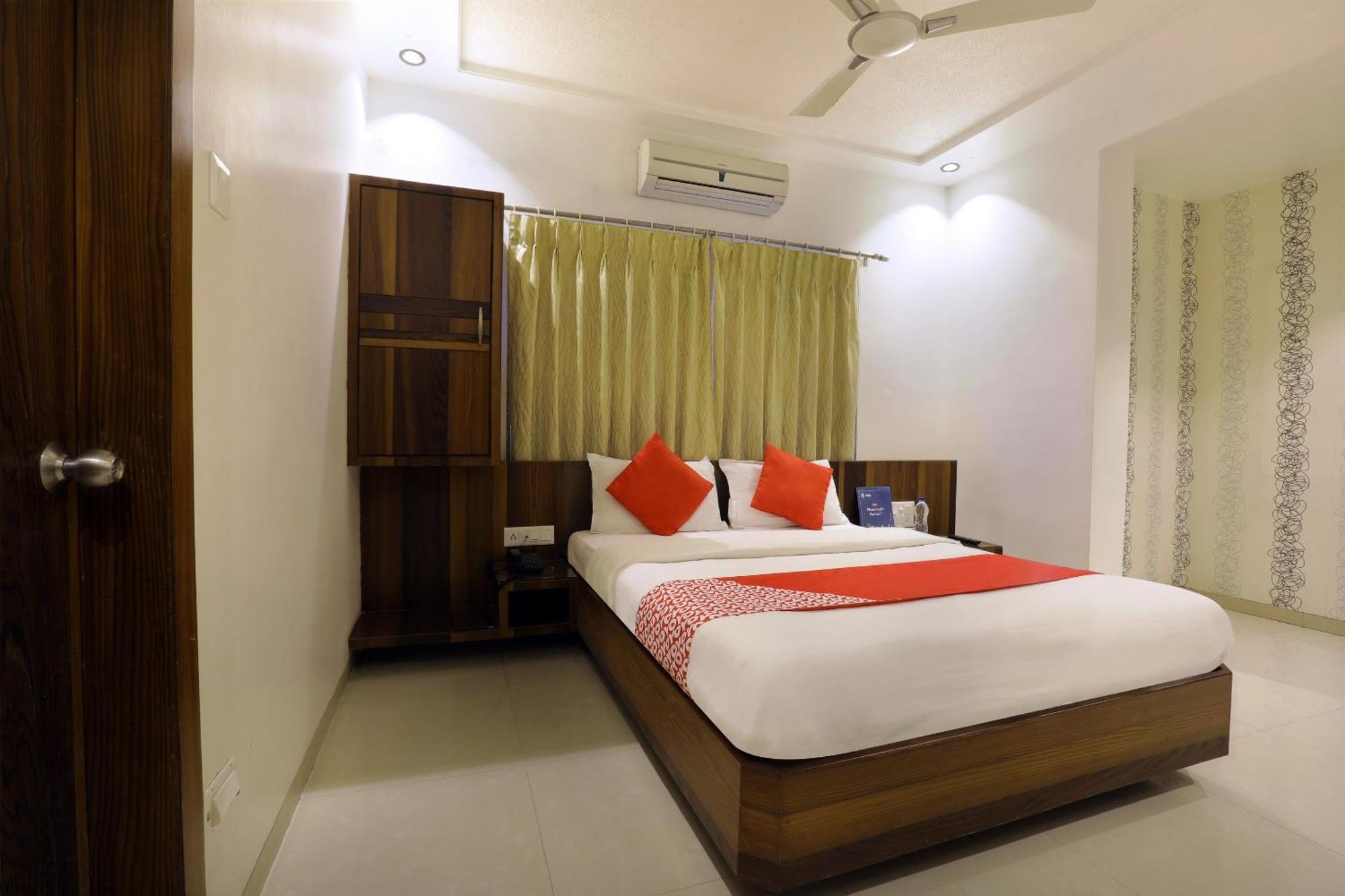 Collection O Satyan Inn Shirdi Luaran gambar