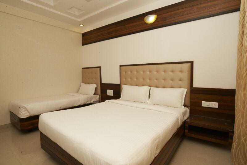 Collection O Satyan Inn Shirdi Luaran gambar