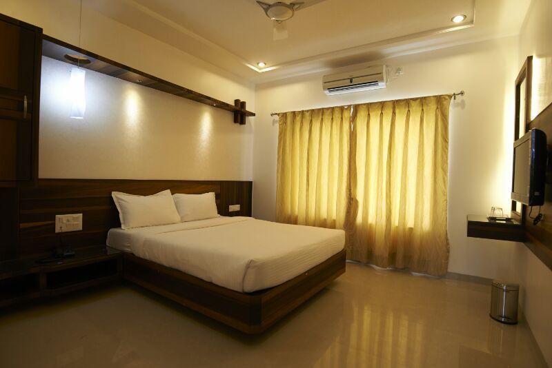 Collection O Satyan Inn Shirdi Luaran gambar
