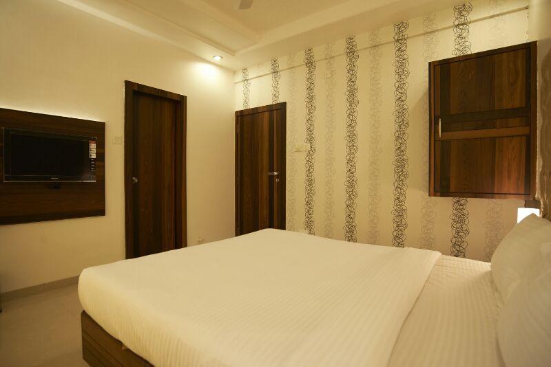 Collection O Satyan Inn Shirdi Luaran gambar