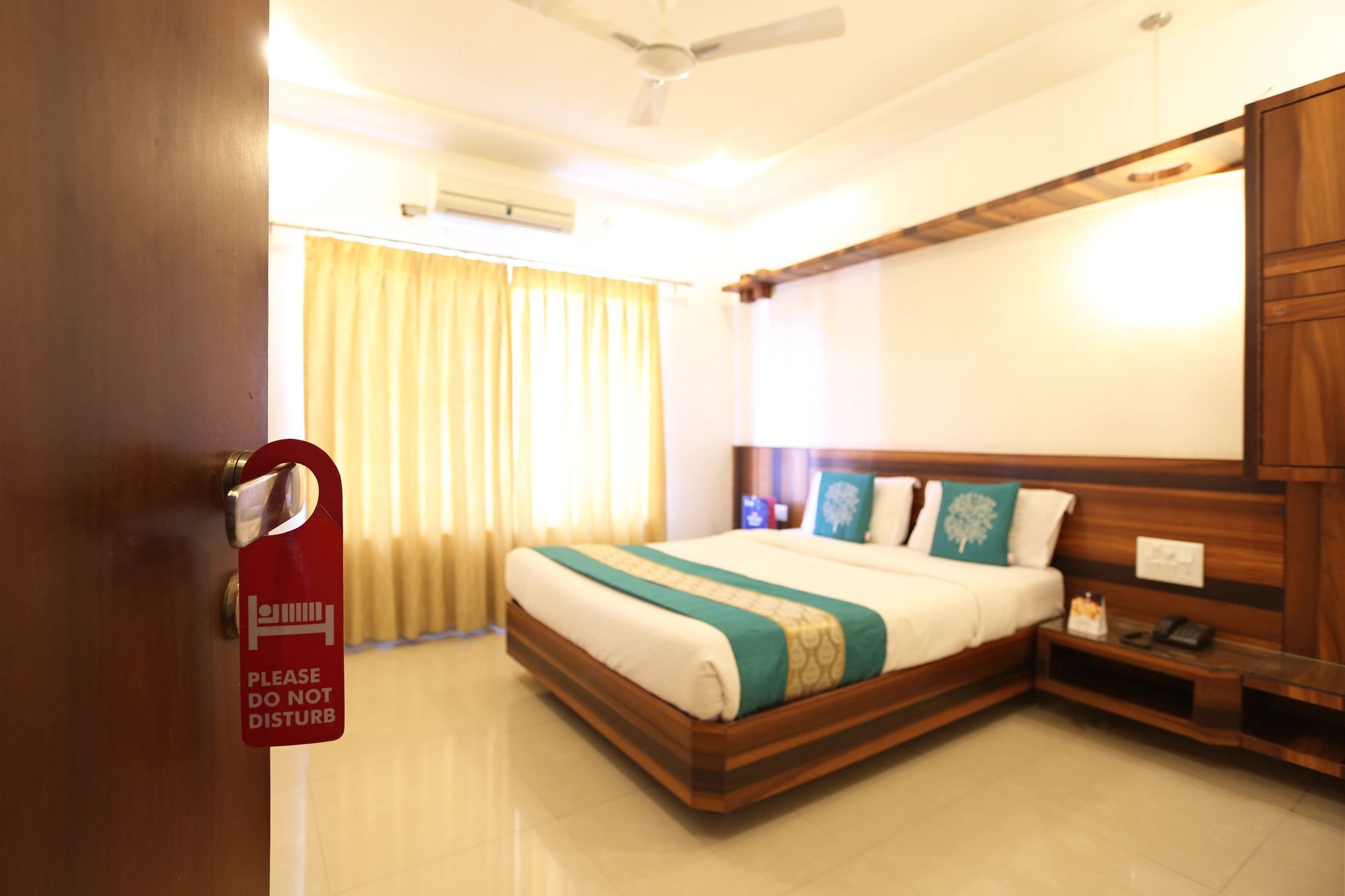 Collection O Satyan Inn Shirdi Luaran gambar